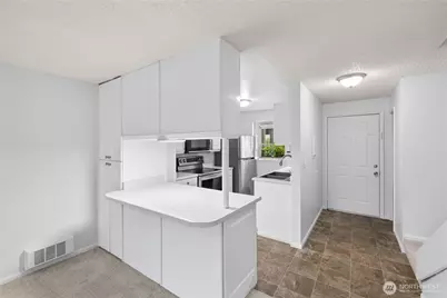 1721 SW 318th Place #48D, Federal Way, WA 98023 - Photo 7