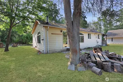 514 Huggins Greig Road S, Roy, WA 98580 - Photo 3