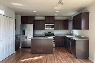 2314 SE Kelby Cir, Port Orchard, WA 98366 - Photo 3