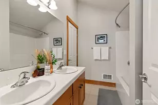 13718 N Midvale Ave, Seattle, WA 98133 - Photo 13