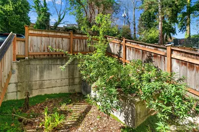 13718 N Midvale Avenue #C, Seattle, WA 98133 - Photo 23