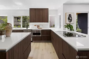 6304 Lakeview Dr, Kirkland, WA 98033 - Photo 15