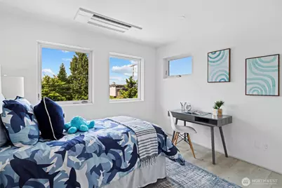 6304 Lakeview Drive, Kirkland, WA 98033 - Photo 23