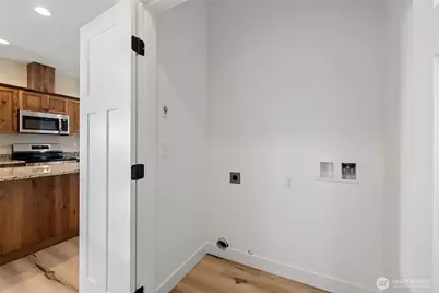 945 NW Heller Street #C2, Oak Harbor, WA 98277 - Photo 31