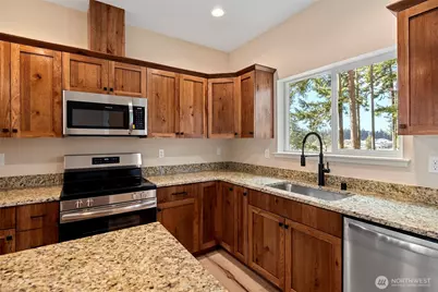 945 NW Heller Street #C2, Oak Harbor, WA 98277 - Photo 17