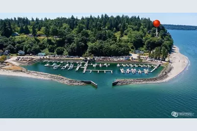 25 E Port Gardner Drive, Everett, WA 98206 - Photo 1