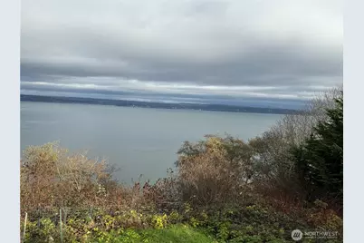 25 E Port Gardner Drive, Everett, WA 98206 - Photo 3