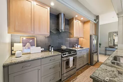 2030 Western Avenue #614, Seattle, WA 98121 - Photo 11
