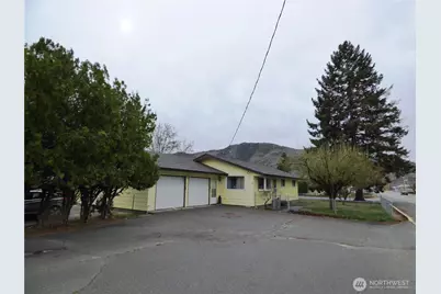 212 7th Street S, Brewster, WA 98812 - Photo 5