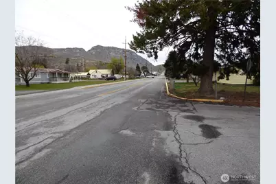 212 7th Street S, Brewster, WA 98812 - Photo 9