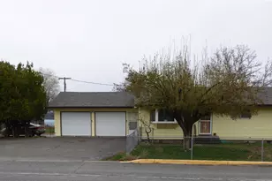 212 7th Street S, Brewster, WA 98812 - Photo 1