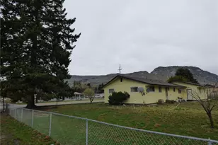 212 7th Street S, Brewster, WA 98812 - Photo 3