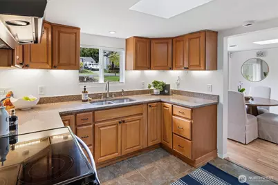 10044 12th Avenue NW, Seattle, WA 98177 - Photo 7