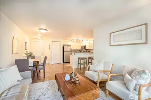 566 Prospect St, Seattle, WA 98109 - Photo 5