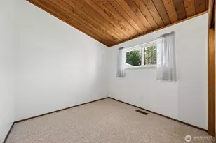 12502 Bingham Ave E, Tacoma, WA 98446 - Photo 15