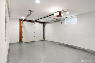 8401 Linden Ave N, Seattle, WA 98103 - Photo 31