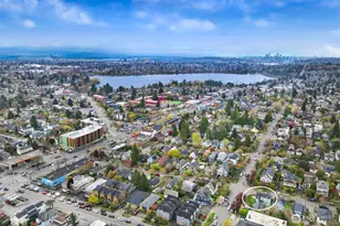 8401 Linden Ave N, Seattle, WA 98103 - Photo 35