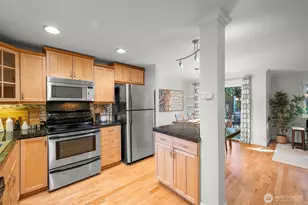 10045 NE 138th Pl, Kirkland, WA 98034 - Photo 11