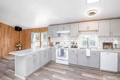 8511 361st Street E, Eatonville, WA 98328 - Photo 9