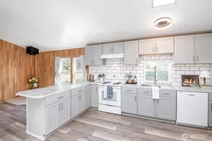 8511 361st St E, Eatonville, WA 98328 - Photo 9