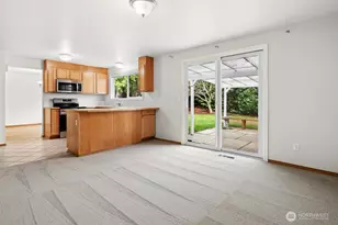 2210 167th Ave NE, Bellevue, WA 98008 - Photo 11