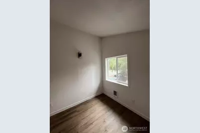 10443 17 Avenue SW, Seattle, WA 98146 - Photo 11