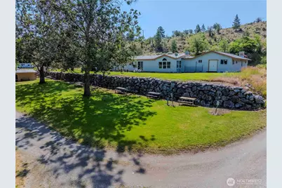 10 McCammon Rd, Tonasket, WA 98855 - Photo 9