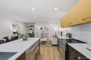 3646 Greenwood Ave N, Seattle, WA 98103 - Photo 15