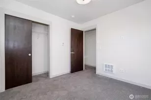 4262 Linden Ave N, Seattle, WA 98103 - Photo 19