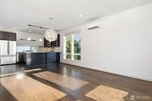 4262 Linden Ave N, Seattle, WA 98103 - Photo 5