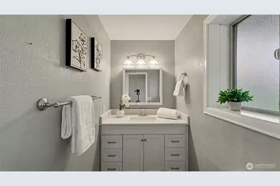 17621 157th Avenue SE, Renton, WA 98058 - Photo 33