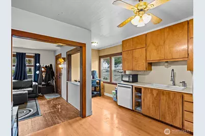 6807 Commercial Avenue, Everett, WA 98203 - Photo 9