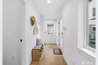 8332 26th Avenue NW, Seattle, WA 98117 - Photo 3