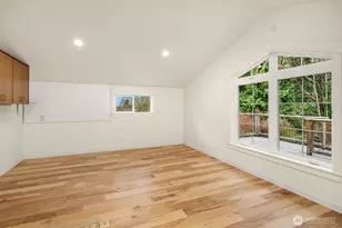 12210 NE 39th St, Bellevue, WA 98005 - Photo 35