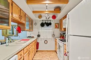 8517 242nd St SW, Edmonds, WA 98026 - Photo 9