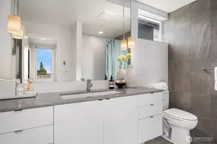 6710 36th Ave SW, Seattle, WA 98126 - Photo 17