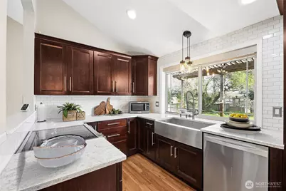 1511 24th Street Pl SE, Puyallup, WA 98372 - Photo 9