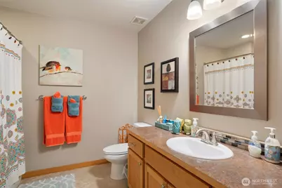 8992 Denise Place NE, Bremerton, WA 98311 - Photo 19