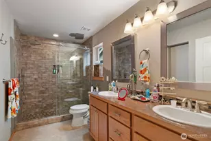 8992 Denise Pl NE, Bremerton, WA 98311 - Photo 17