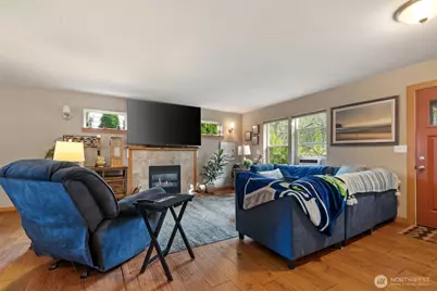 8992 Denise Place NE, Bremerton, WA 98311 - Photo 3