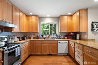 8992 Denise Place NE, Bremerton, WA 98311 - Photo 9