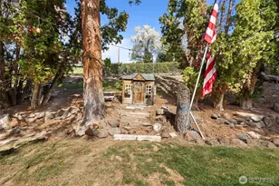 705 N 12th St, Selah, WA 98942 - Photo 29