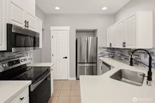 9610 179th Pl NE, Redmond, WA 98052 - Photo 11