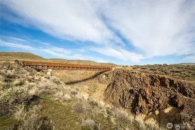 671 Ravens Home Lane, Malaga, WA 98828 - Photo 33