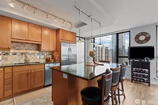 2201 3rd Ave, Seattle, WA 98121 - Photo 13