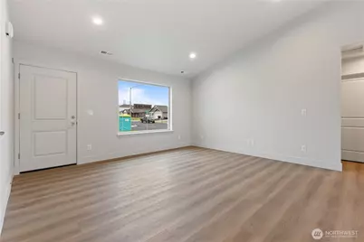 202 N Sandy Loop, Moses Lake, WA 98837 - Photo 3