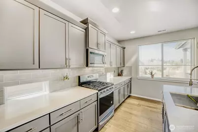 12482 SE 301st Place, Auburn, WA 98092 - Photo 9