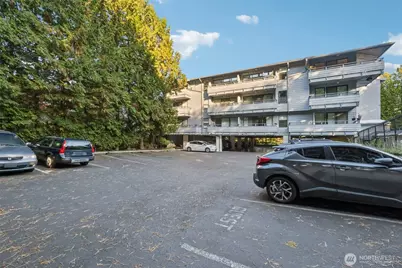 7930 SE 34th Street #513, Mercer Island, WA 98040 - Photo 23
