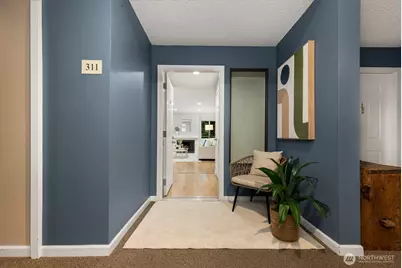 7600 SE 29th St #311, Mercer Island, WA 98040 - Photo 3