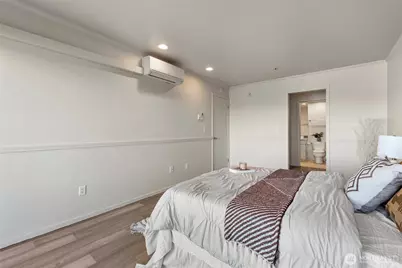 2400 8th Avenue N #1S, Seattle, WA 98109 - Photo 15